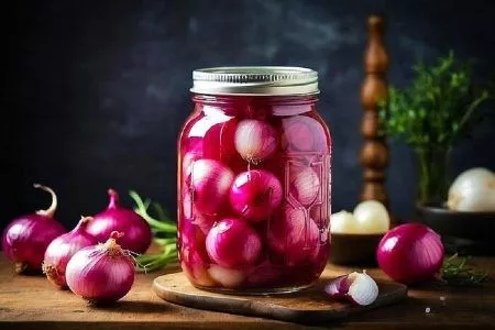 طرز تهیه ترشی پیاز خوشمزه رستورانی در خانه + فوت و فن