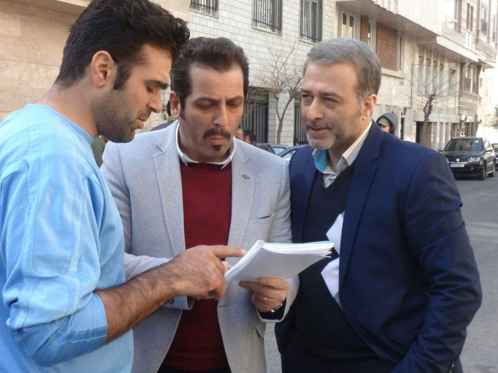 بازیگر نقش آقای اکبری در سریال آنام