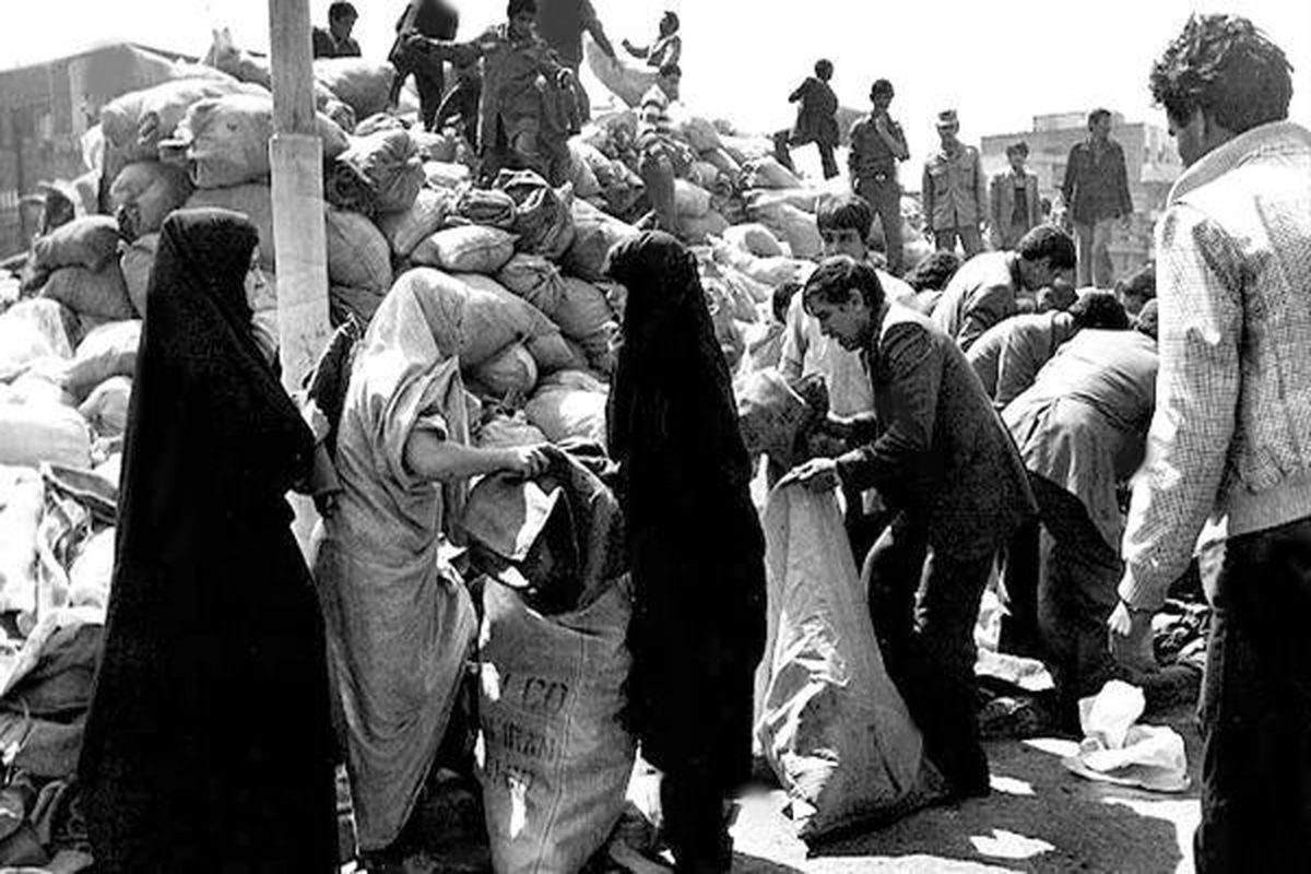 نقش زنان در دفاع مقدس | از جبهه تا خانه؛ حضور همه جانبه زنان در دفاع مقدس