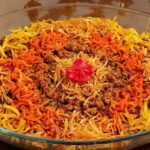 طرز تهیه سالاد قفقازی با مرغ و قارچ