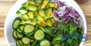 مواد لازم برای تهیه سالاد آووکادو و خیار