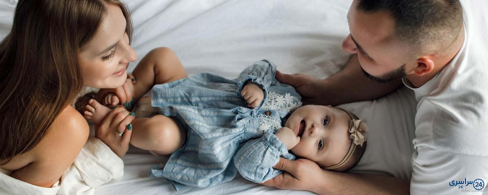 آتلیه کودک ژست عکس پدر و مادر و پسر