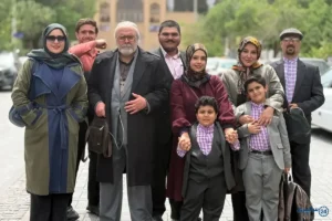 عکس بازیگران صفا با خانواده