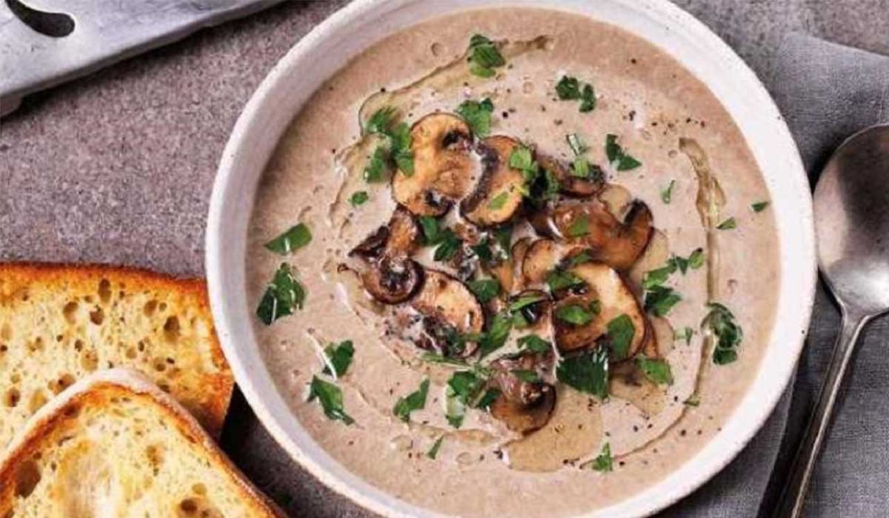 طرز تهیه سوپ شیر و قارچ